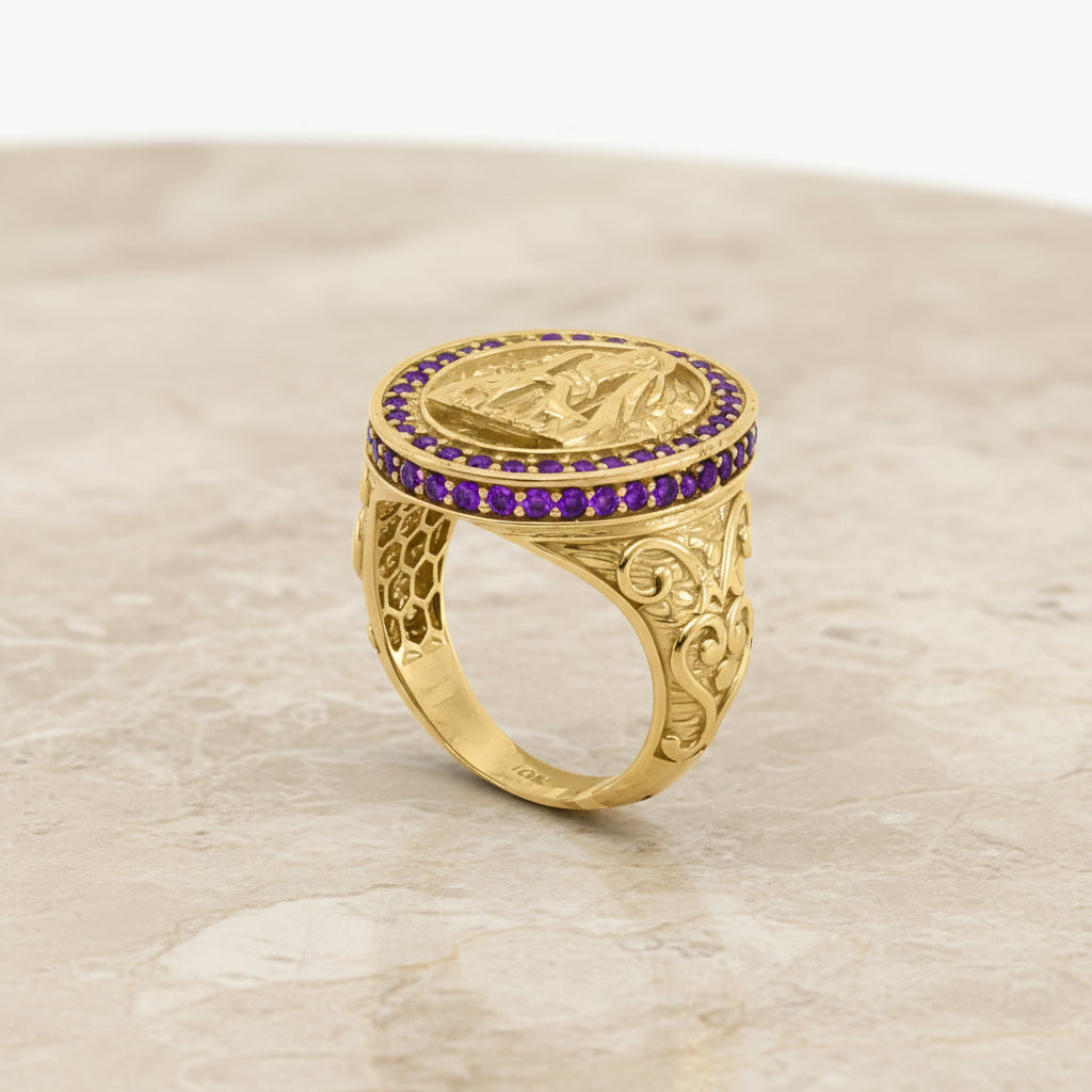Oval 10K gold ring featuring the image of Saint Lazarus